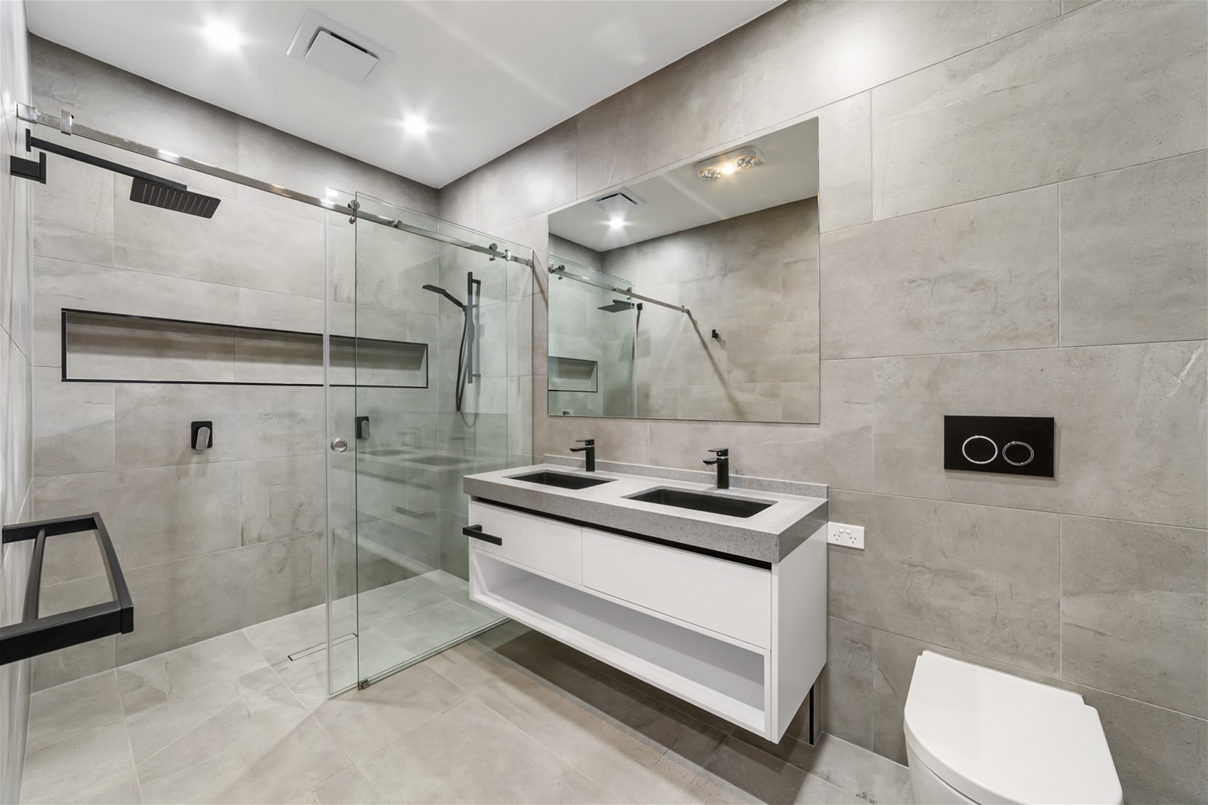 Executive Extra Large Town Residence 11
