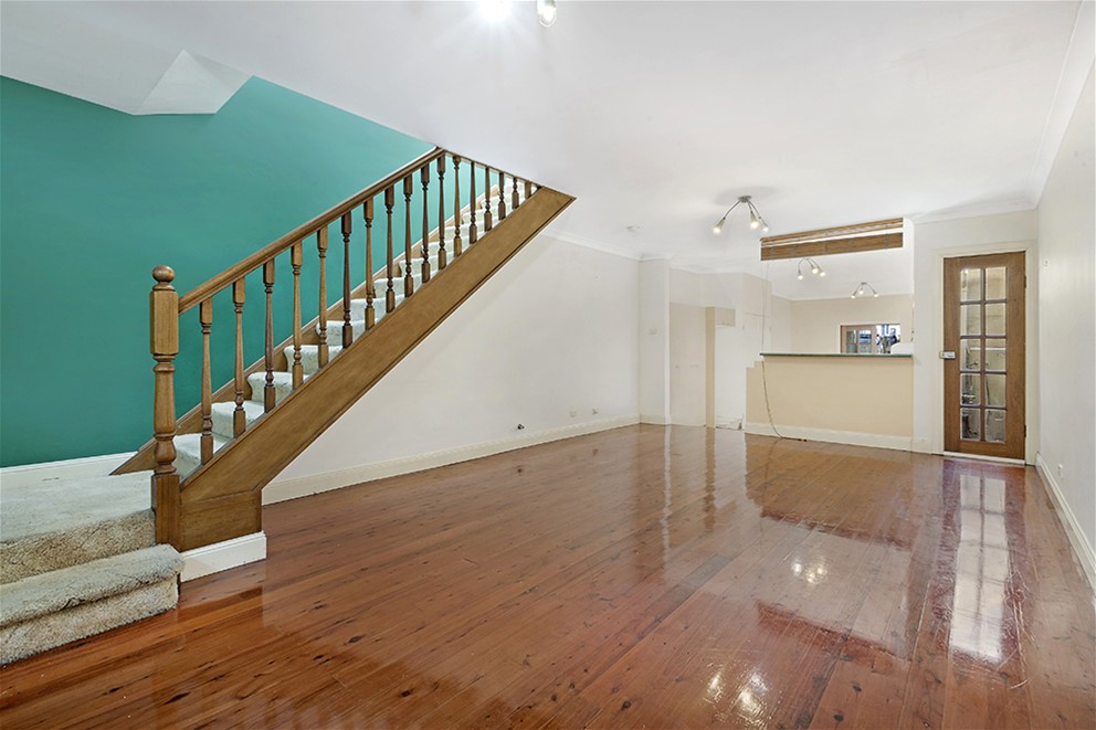 2 STORY NEWTOWN TERRACE, BEST LOCATION – 3 BEDS WITH ENSUITES