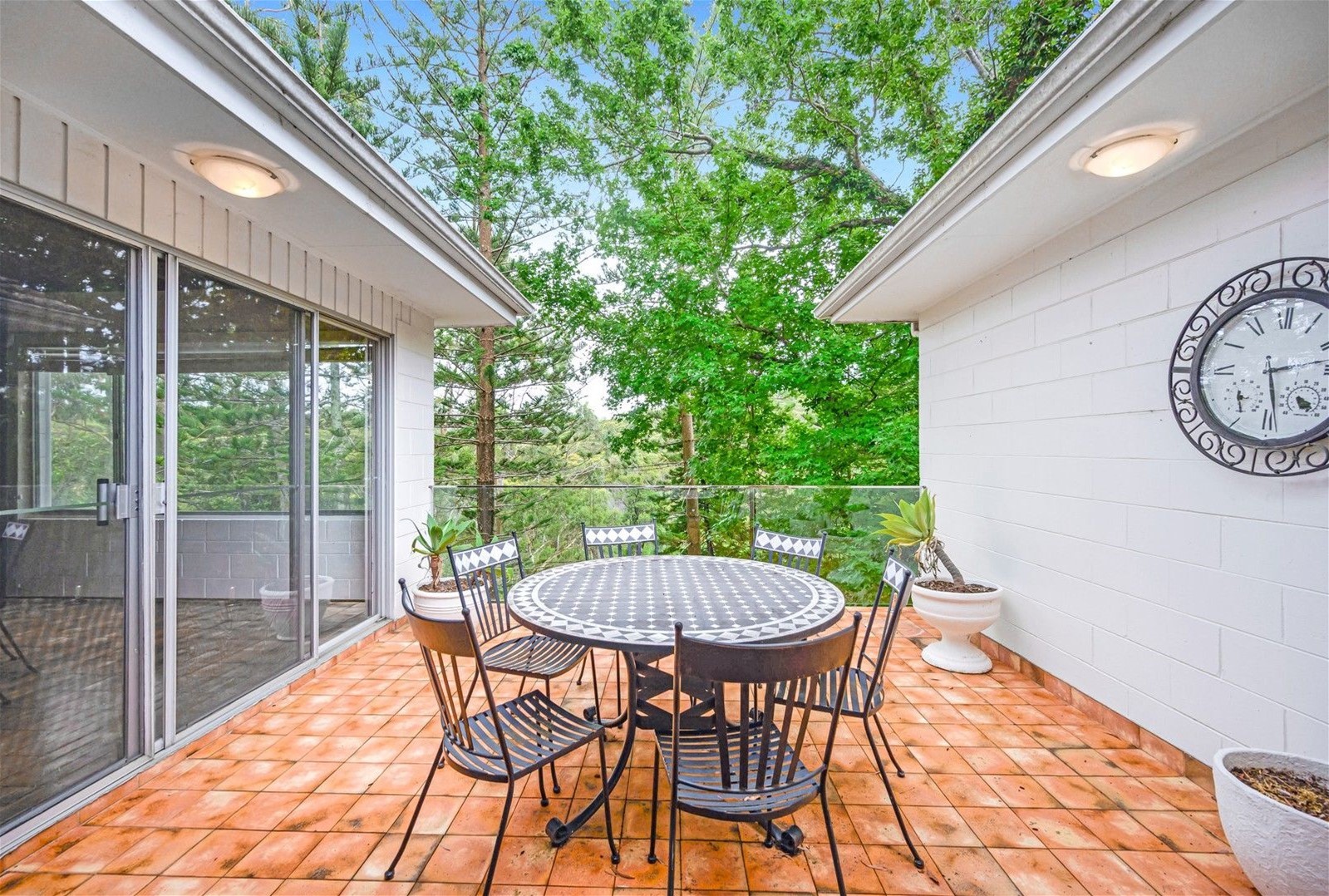 DEPOSIT TAKEN Spacious and Private 3
