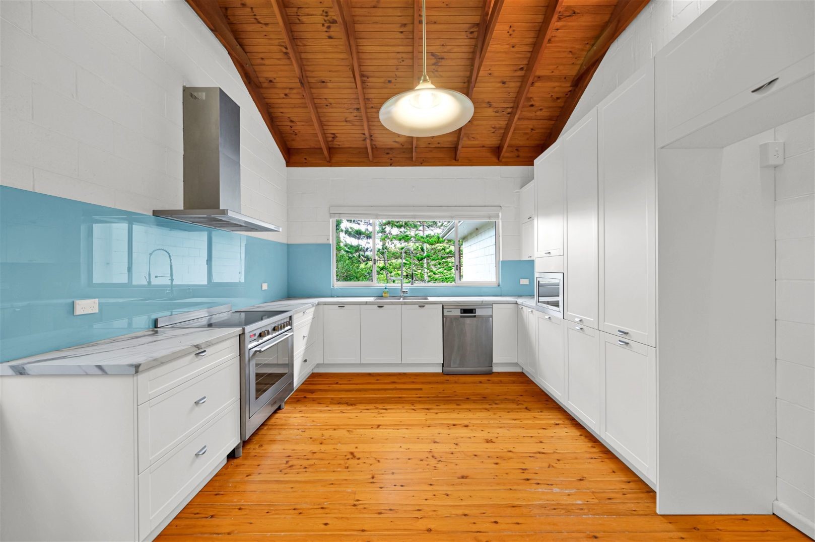 DEPOSIT TAKEN Spacious and Private Family Home