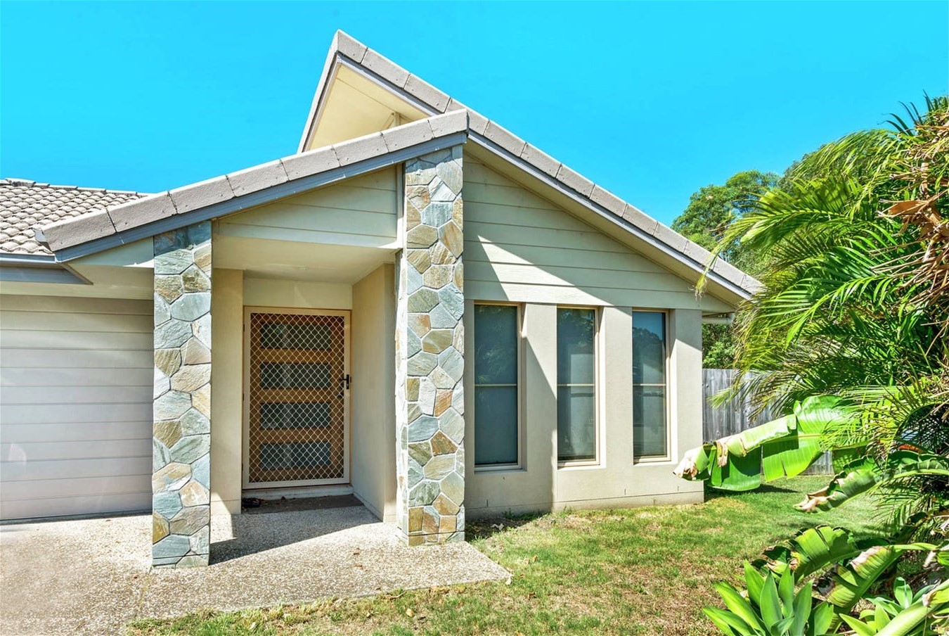 Large Block with Side Access 3