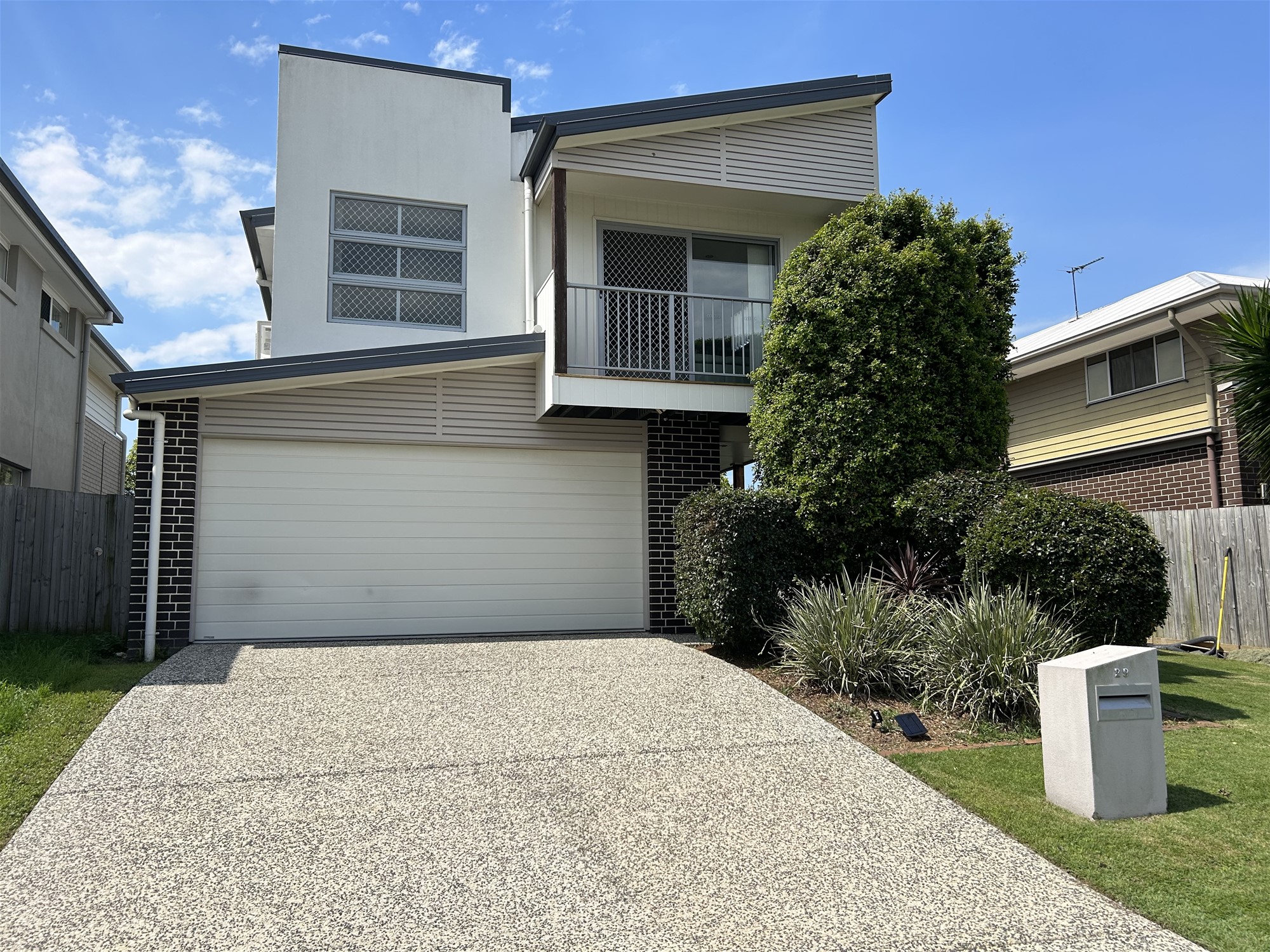 Beautiful two story house located in a cul-de-sac with lovely elevated view