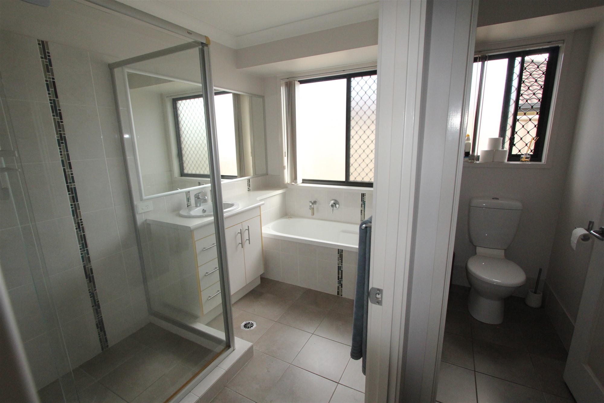 Spacious, low maintenance family home 19
