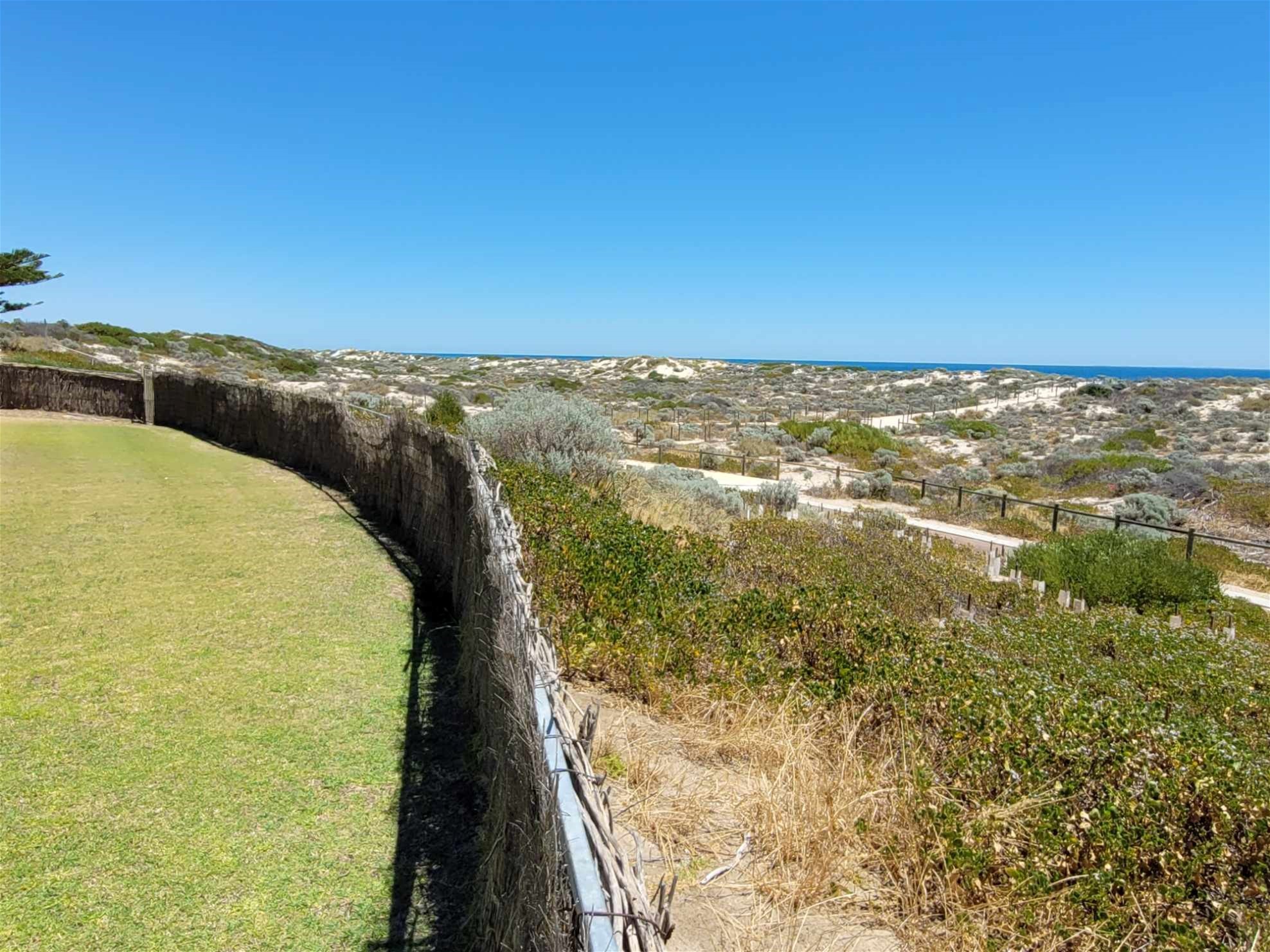 ABSOLUTE BEACH FRONT PRIVATE ACCESSWAY 6