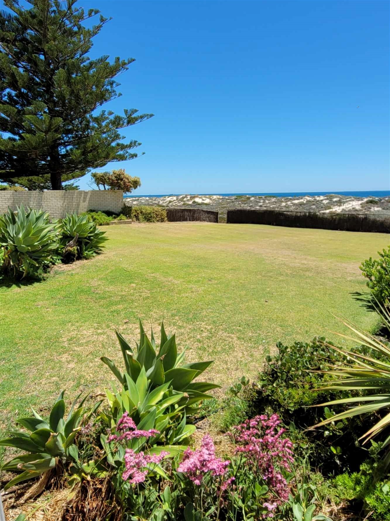 ABSOLUTE BEACH FRONT PRIVATE ACCESSWAY 17