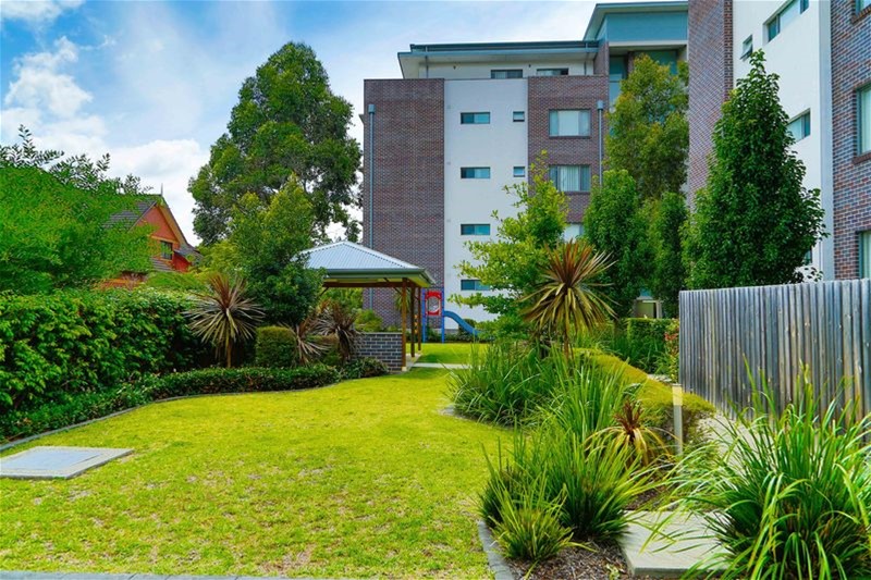 Incredibly convenient urban oasis 10