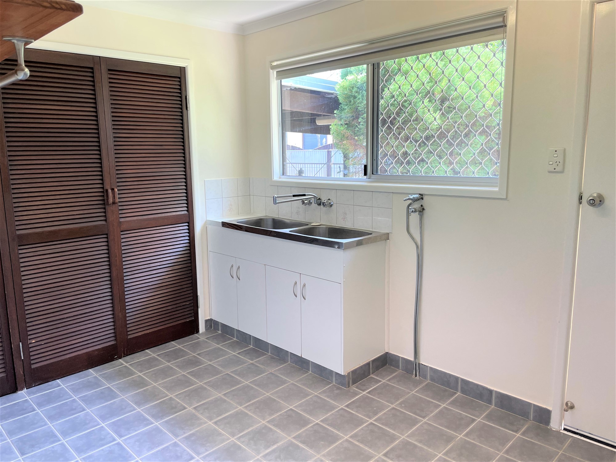 Large family home with option 10