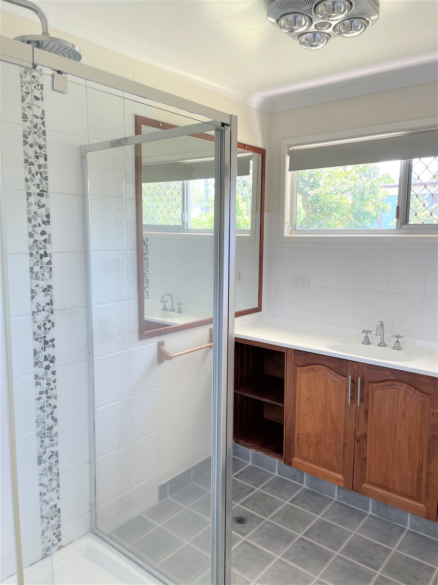 Large family home with option 12