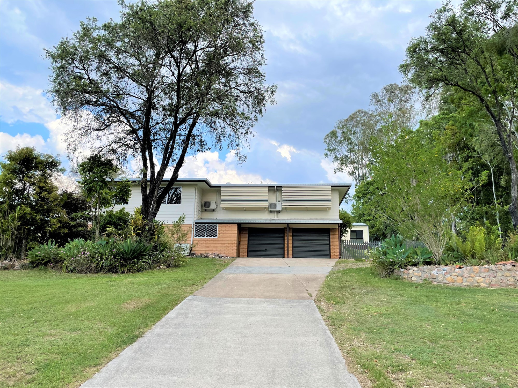 Large family home with option 2
