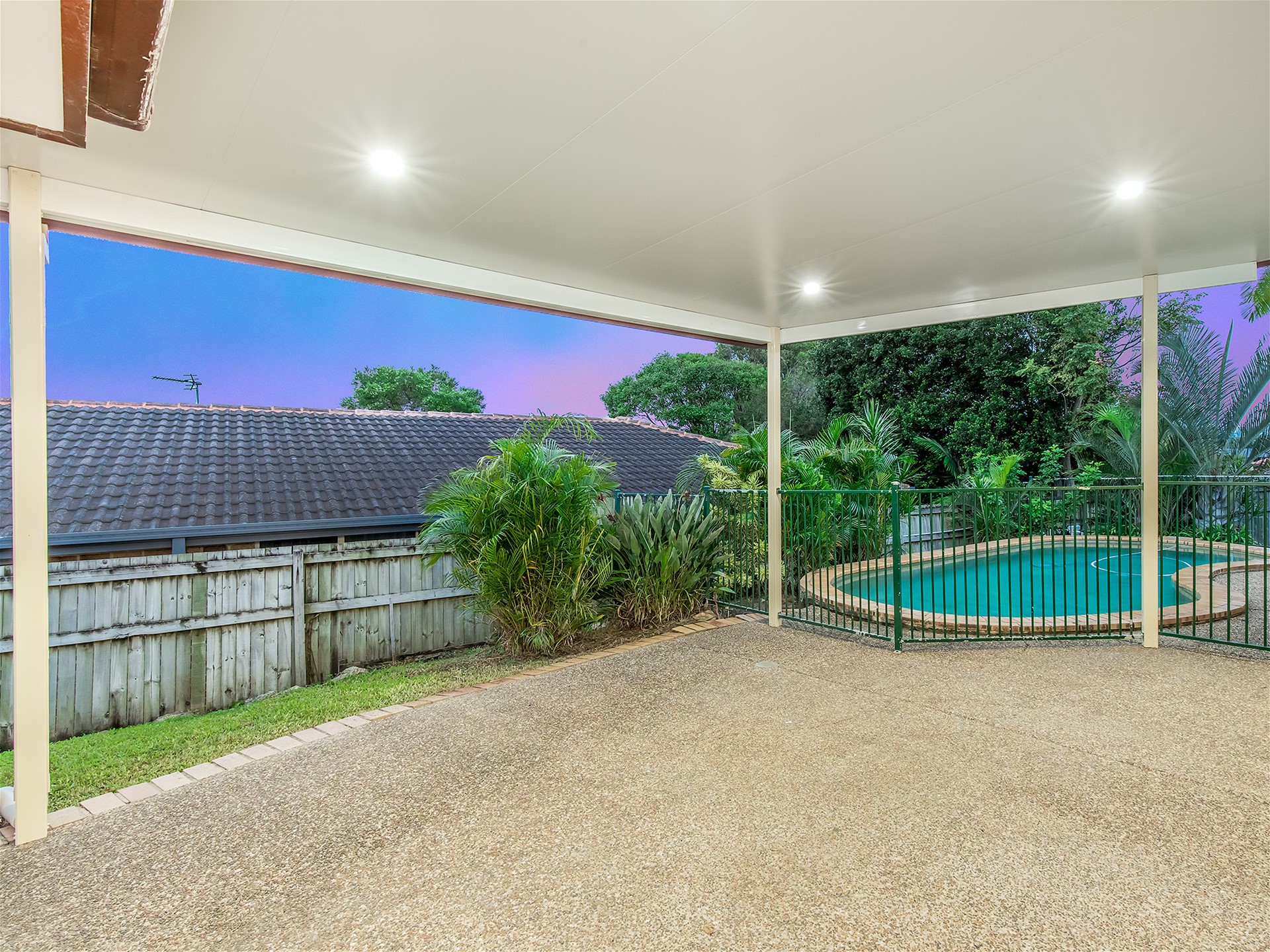 POOL, AIRCON, CLOSE TO EVERYTHING 2