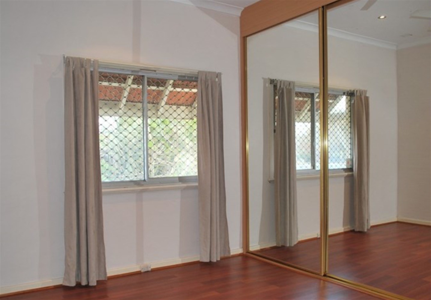 Character 3 Bedroom House close 5