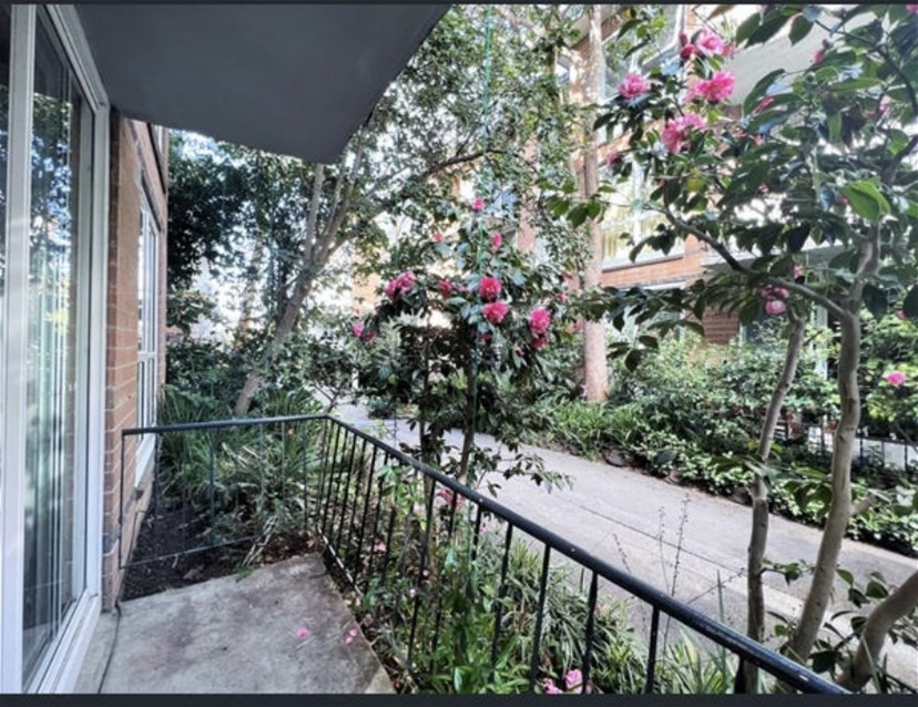 Charming ground floor apartment in 4
