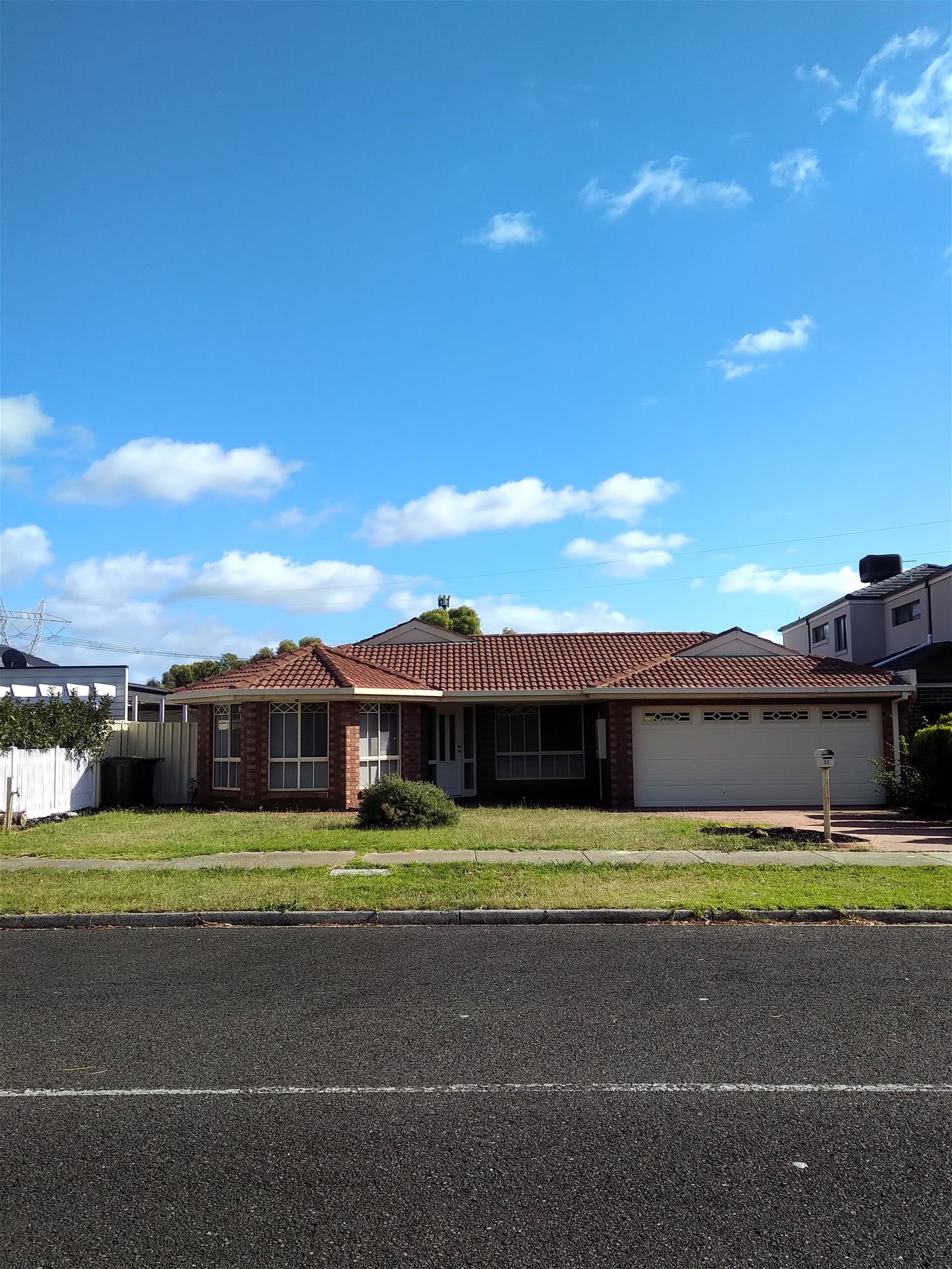 4 Bedroom home for Rent in Taylors Lakes 3038