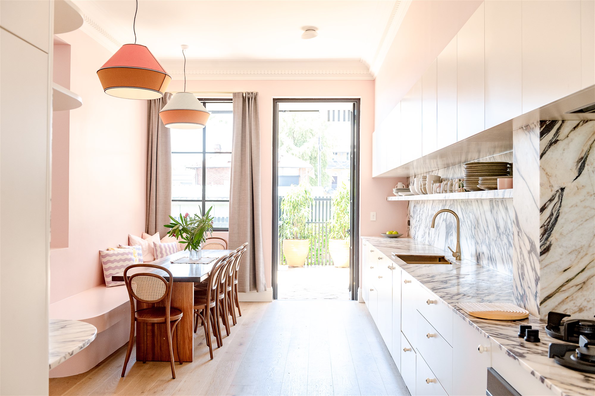 Grand home in the heart 9