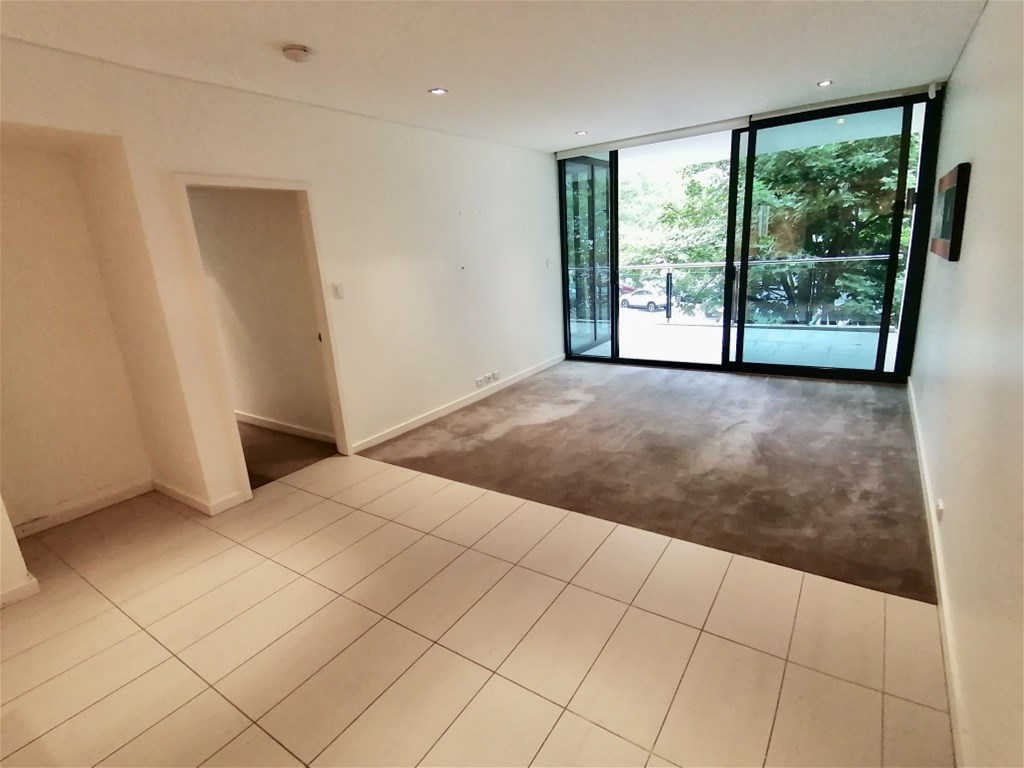 Raffles Waterfront Apartments 4