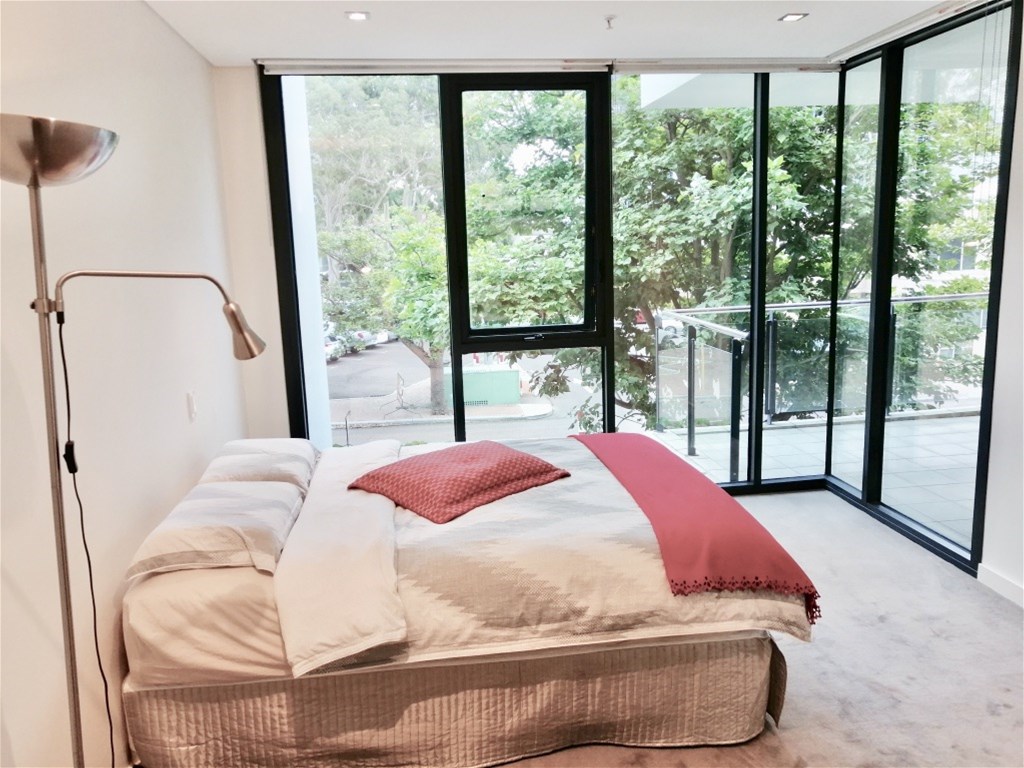 Raffles Waterfront Apartments 12