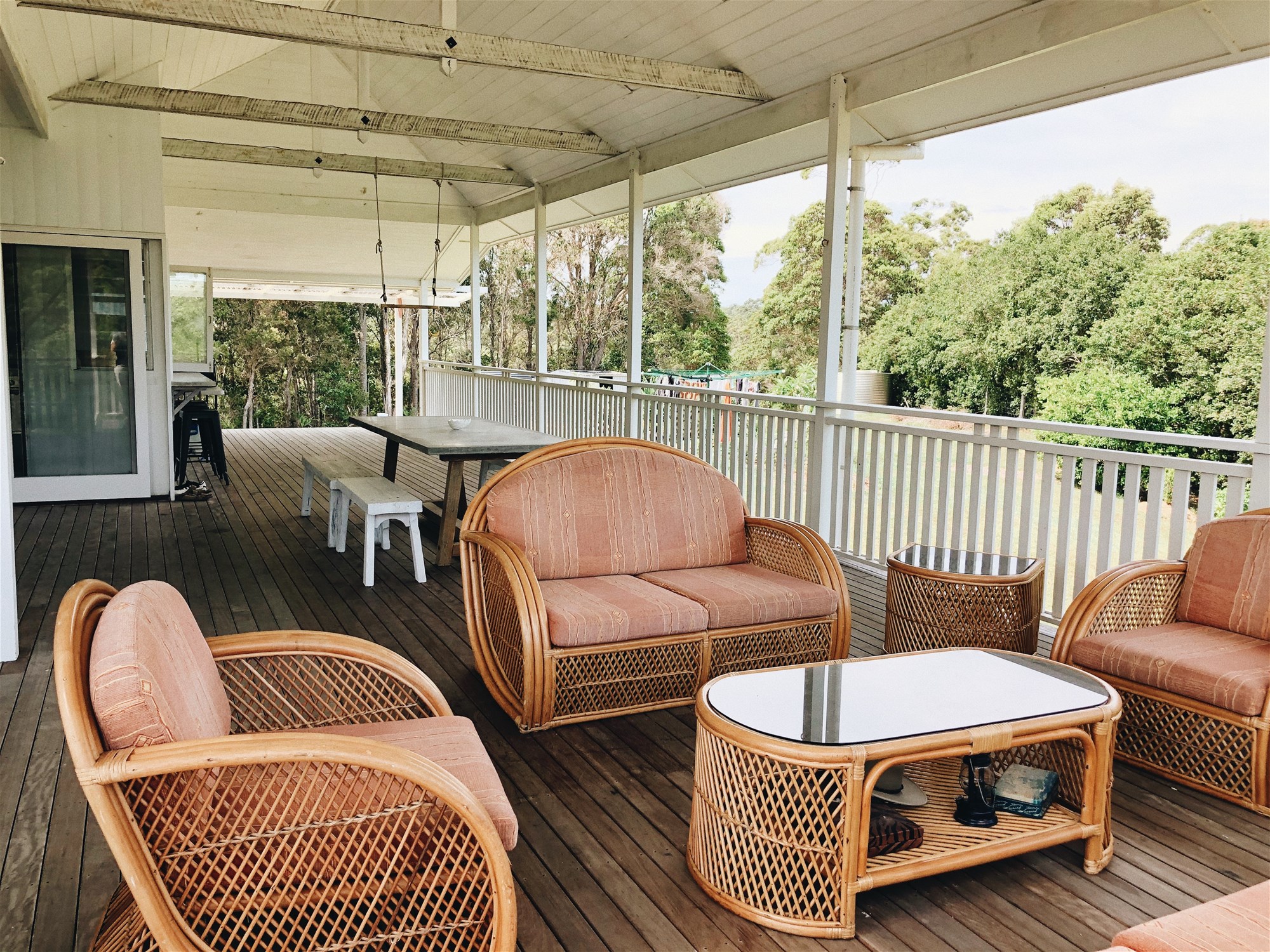 Beautiful Queenslander in 100 acre 4