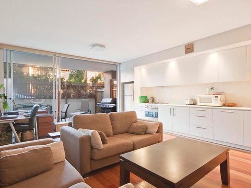 North-Facing Designer Apartment in Enviable 2