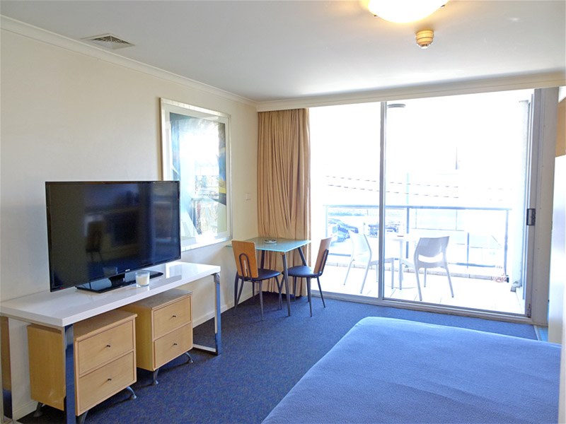 City Resort-style Furnished Studio Unit 7