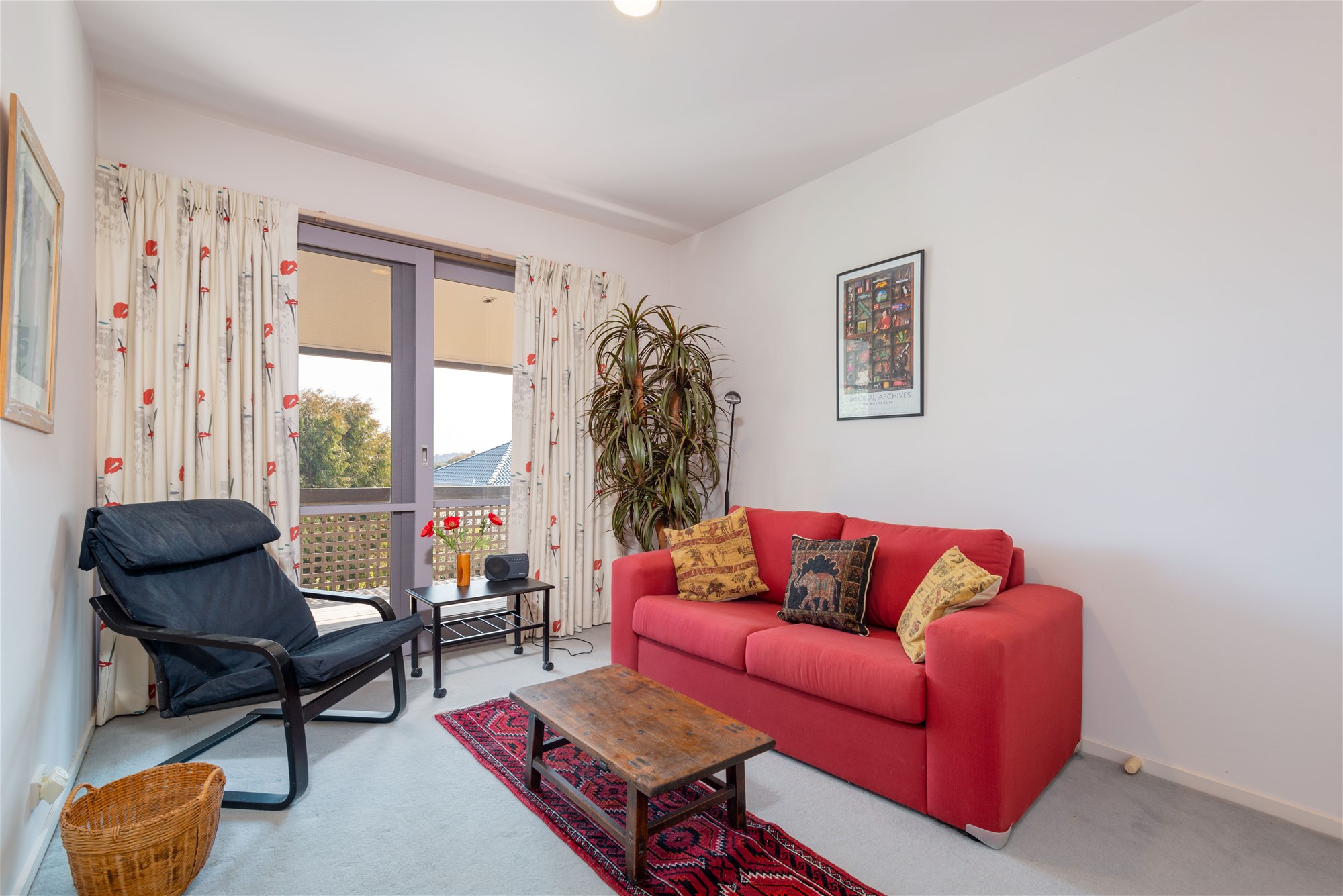 “Modern and Spacious Home for 9