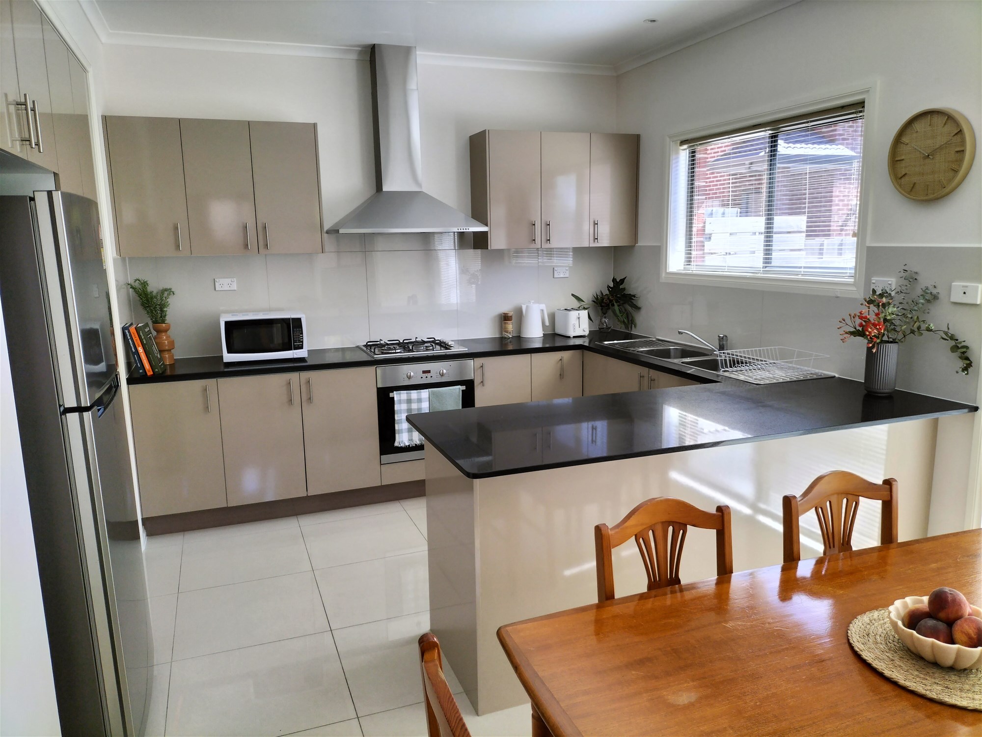 GREAT CENTRAL LOCATION 3