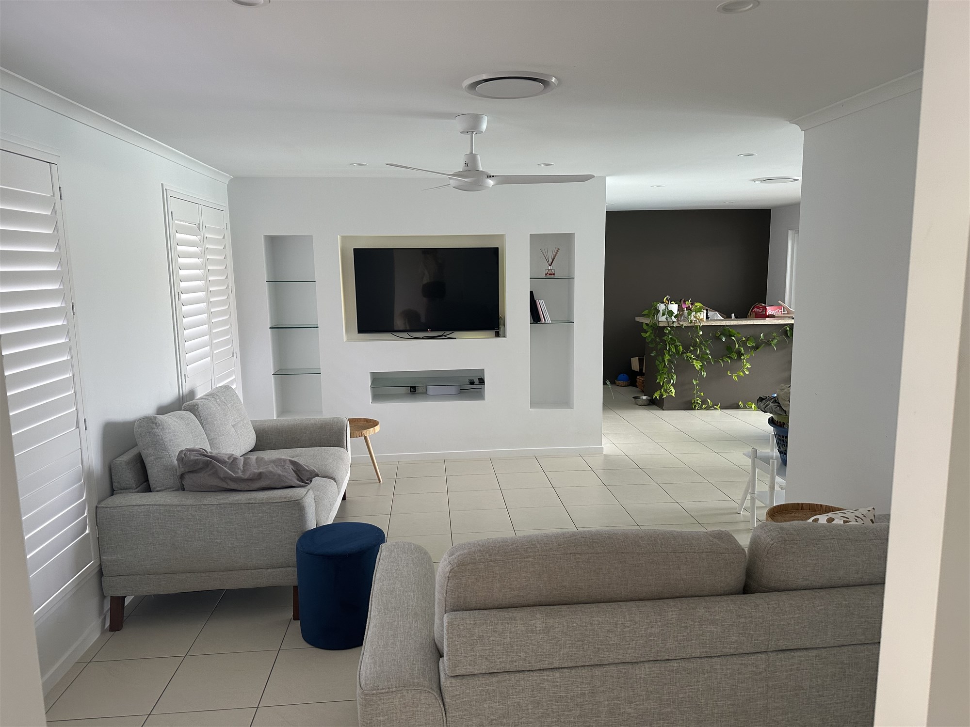 Spacious Family Home & Just 300m To The Beach