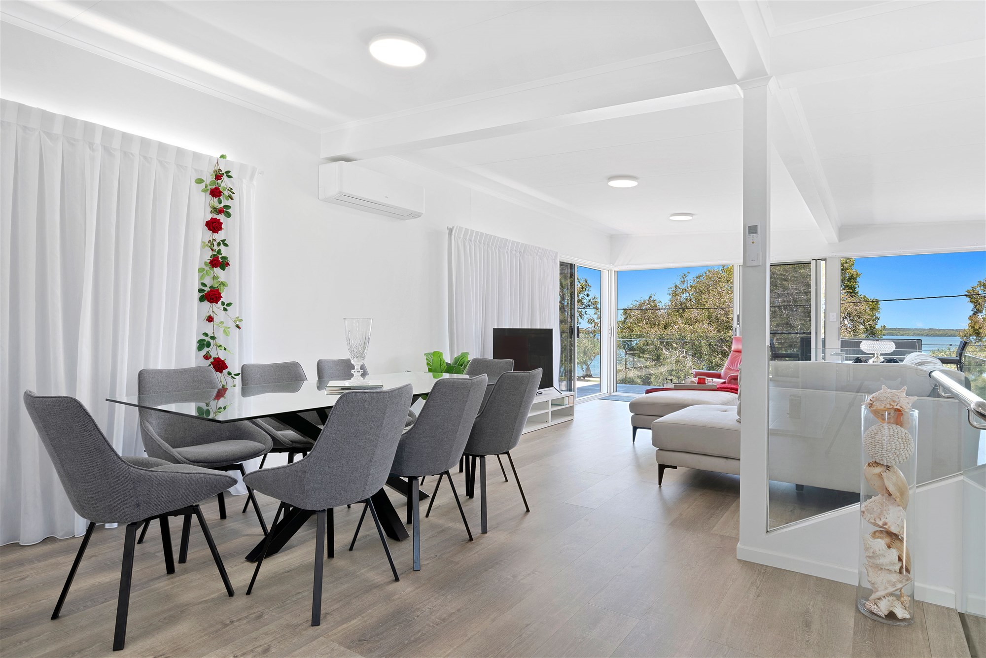 TOP FLOOR FLAT WITH OCEAN 7