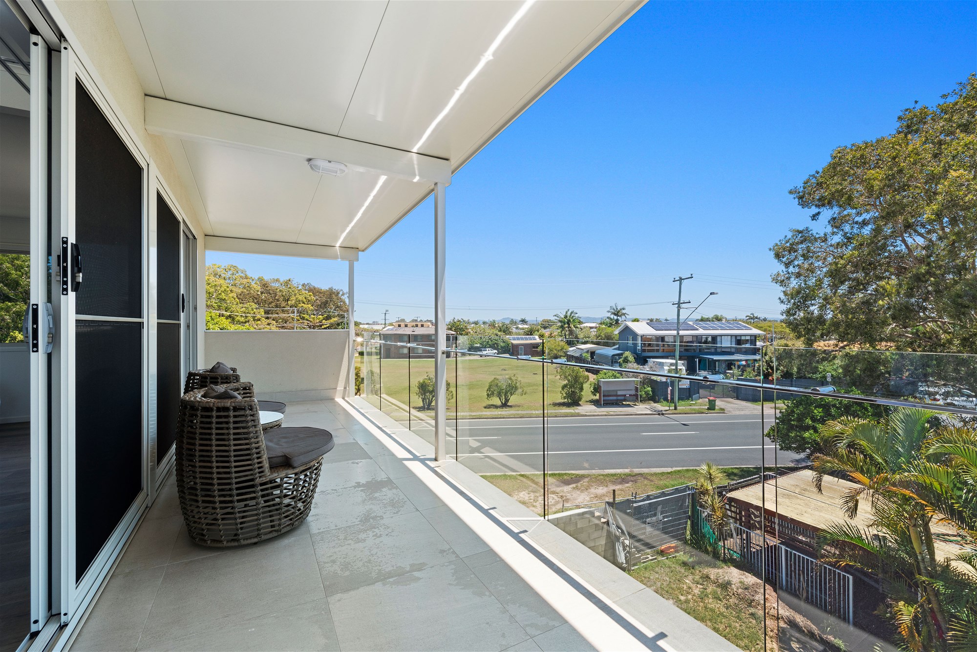 TOP FLOOR FLAT WITH OCEAN 13