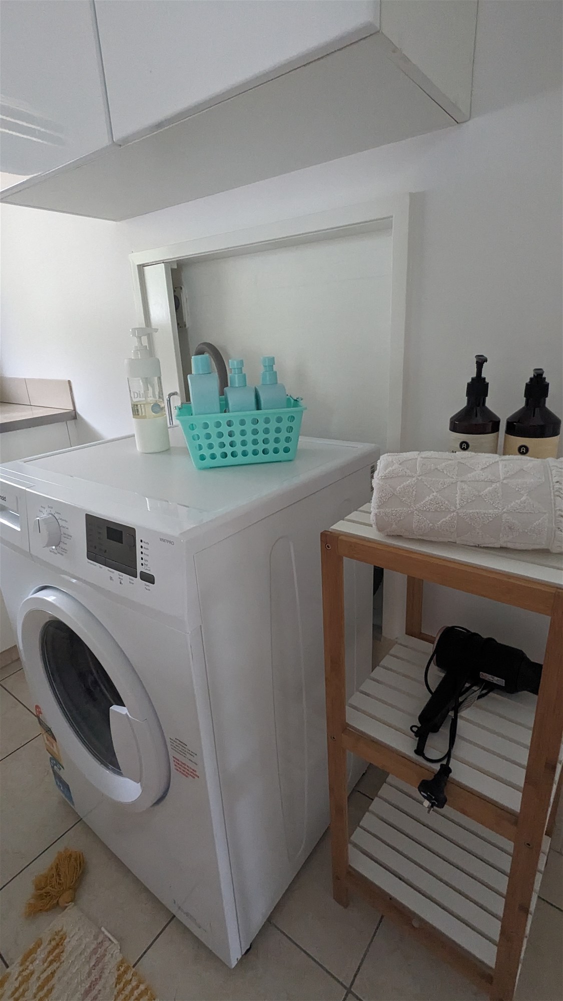 Fully Furnished 1 bedroom + 9
