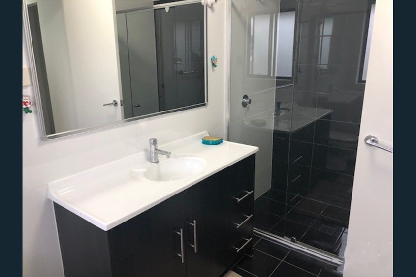 Fantastic Fully renovated 6 bedroom 10