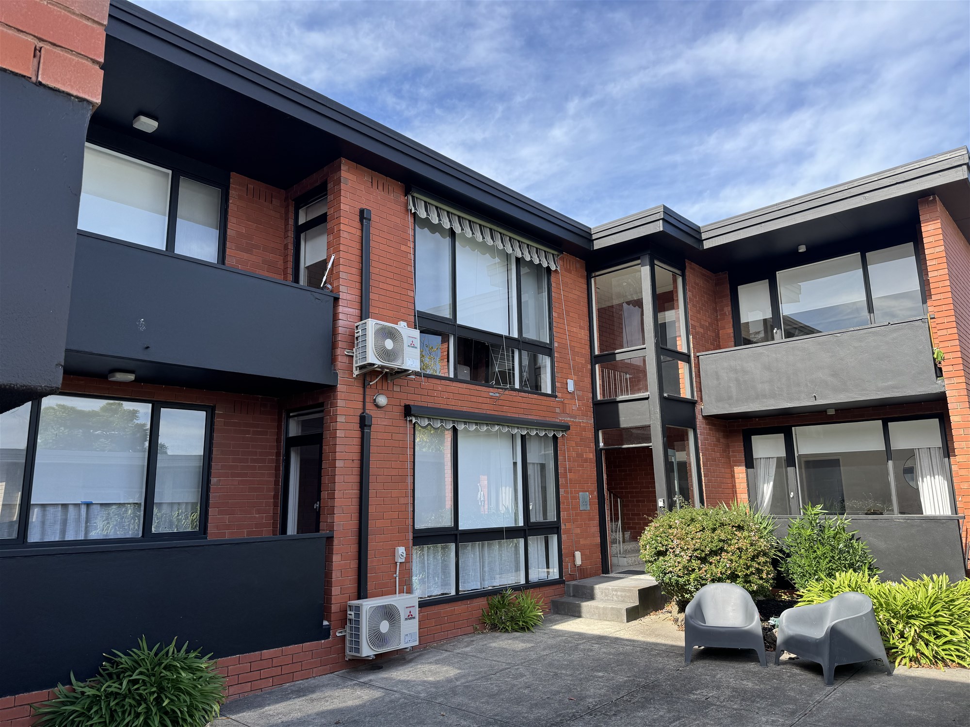Fully furnished apartment minimum 3 8