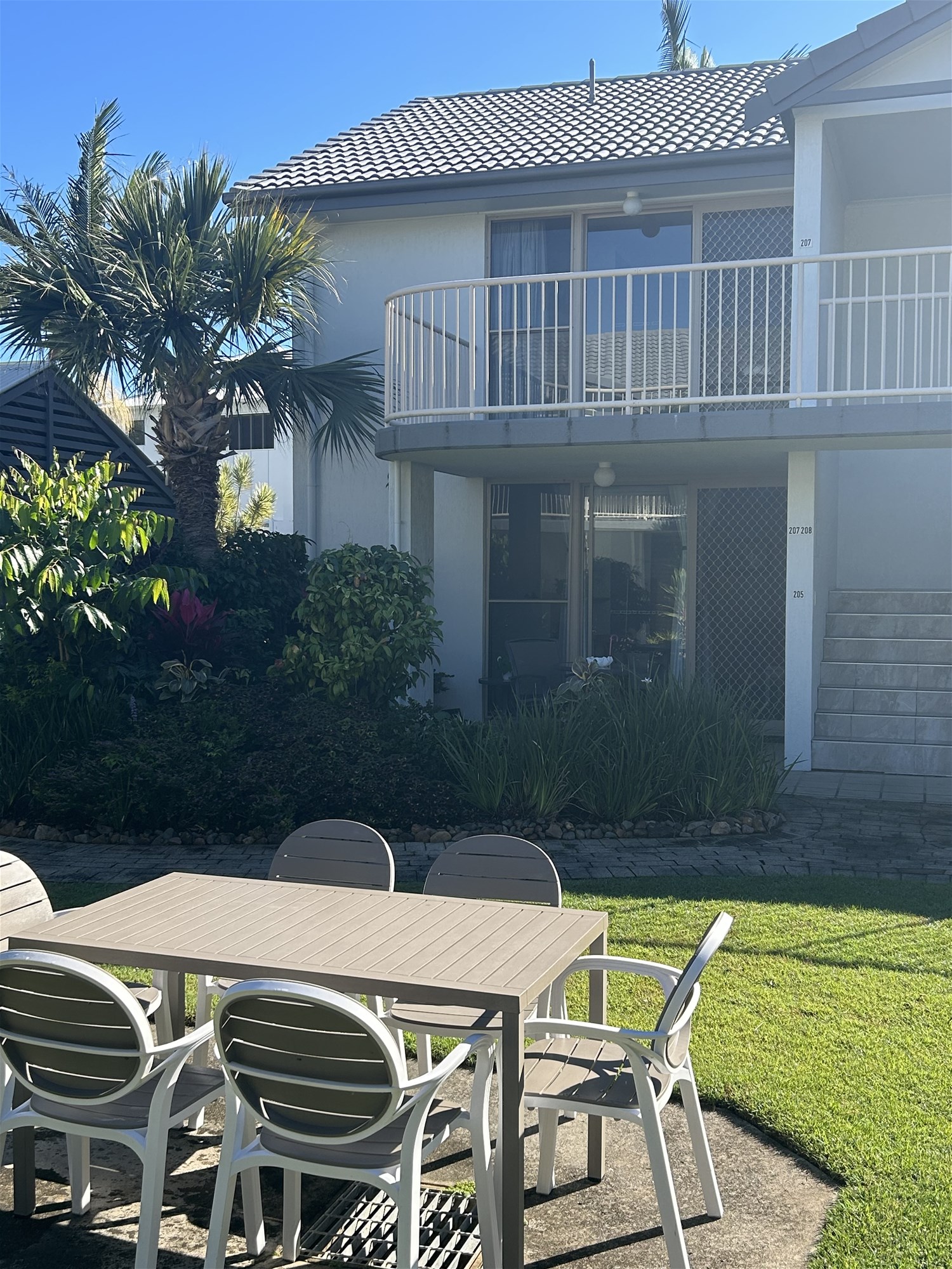 Great Unit Fantastic Location $650 per week