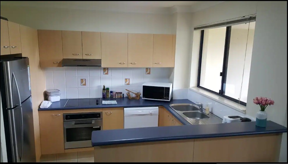 Fully Furnished with Utensils in 3