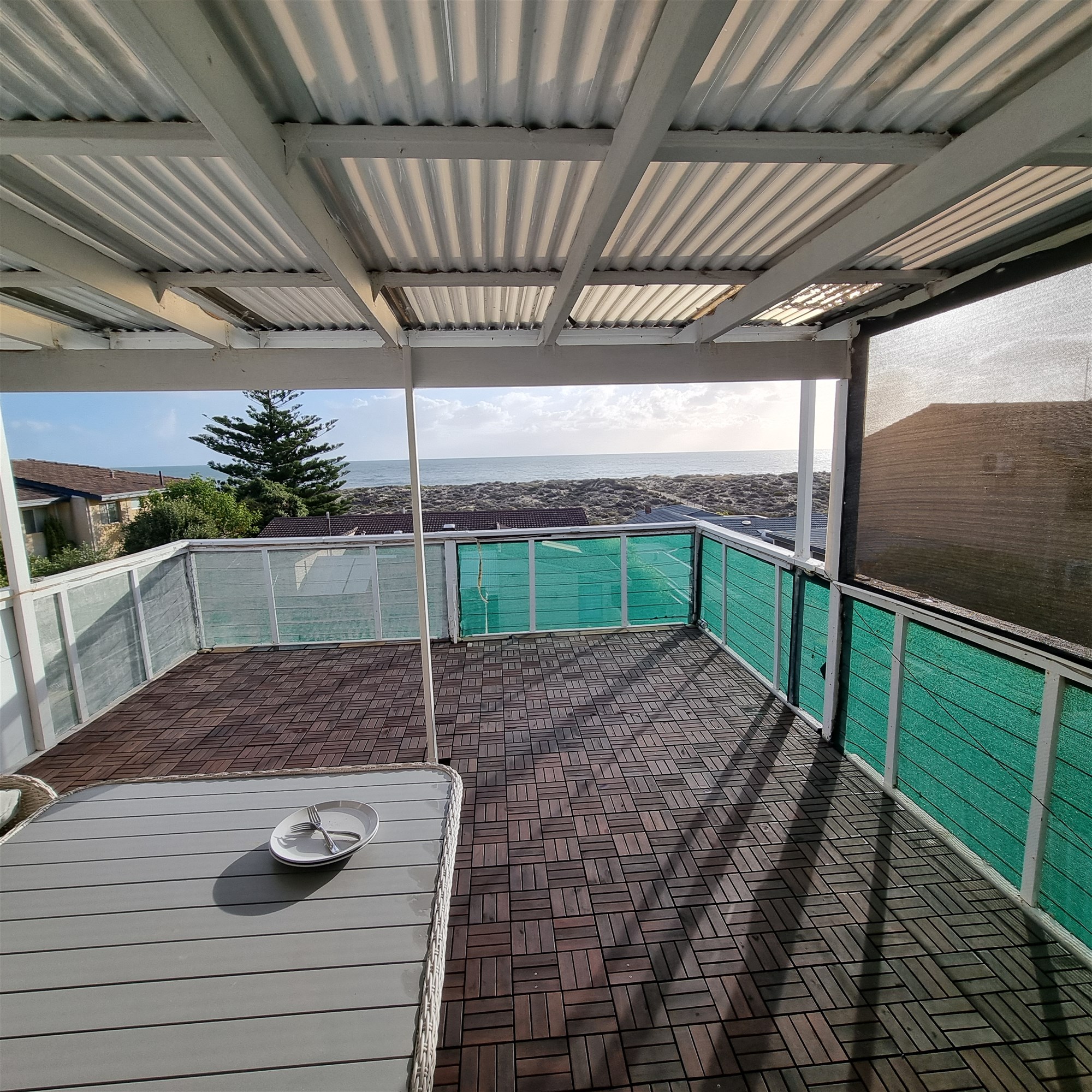 ABSOLUTE BEACH FRONT PRIVATE ACCESSWAY 40