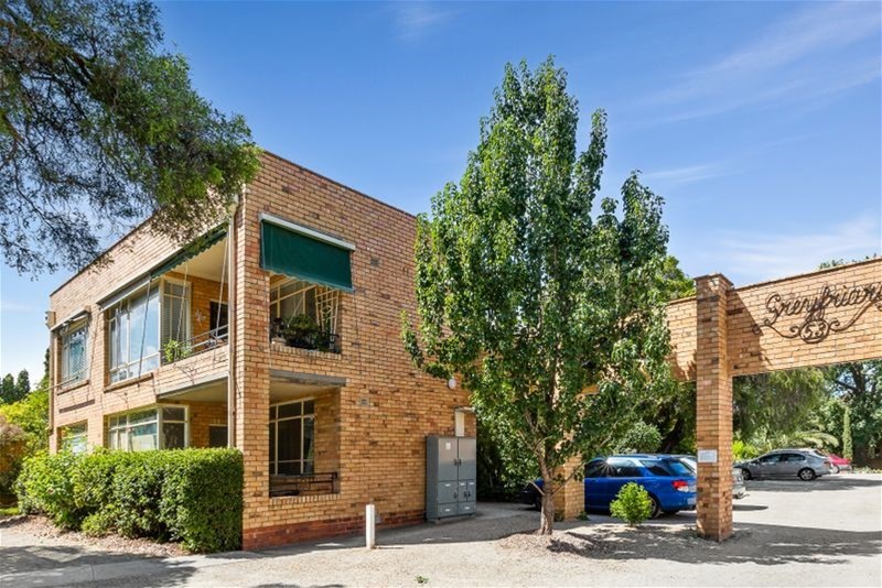 Fab 2bedroom St Kilda East 5