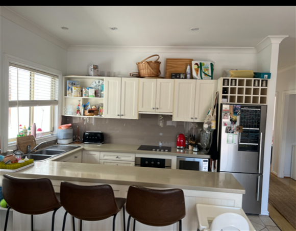 Entire Top floor in Freestanding 2