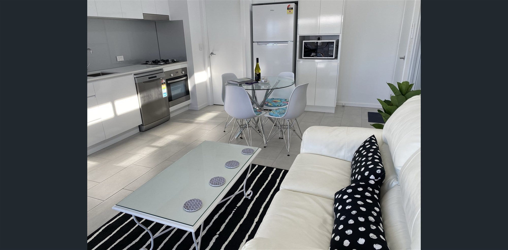 FULLY FURNISHED Free standing 2 14