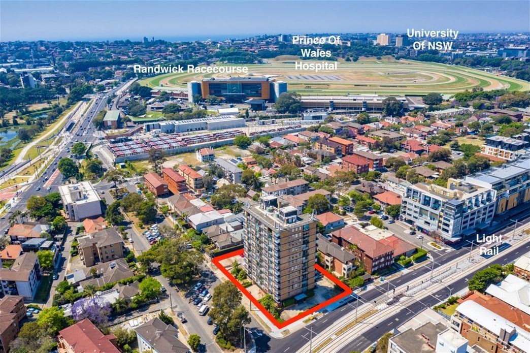 Renovated – An Amazing Location 44
