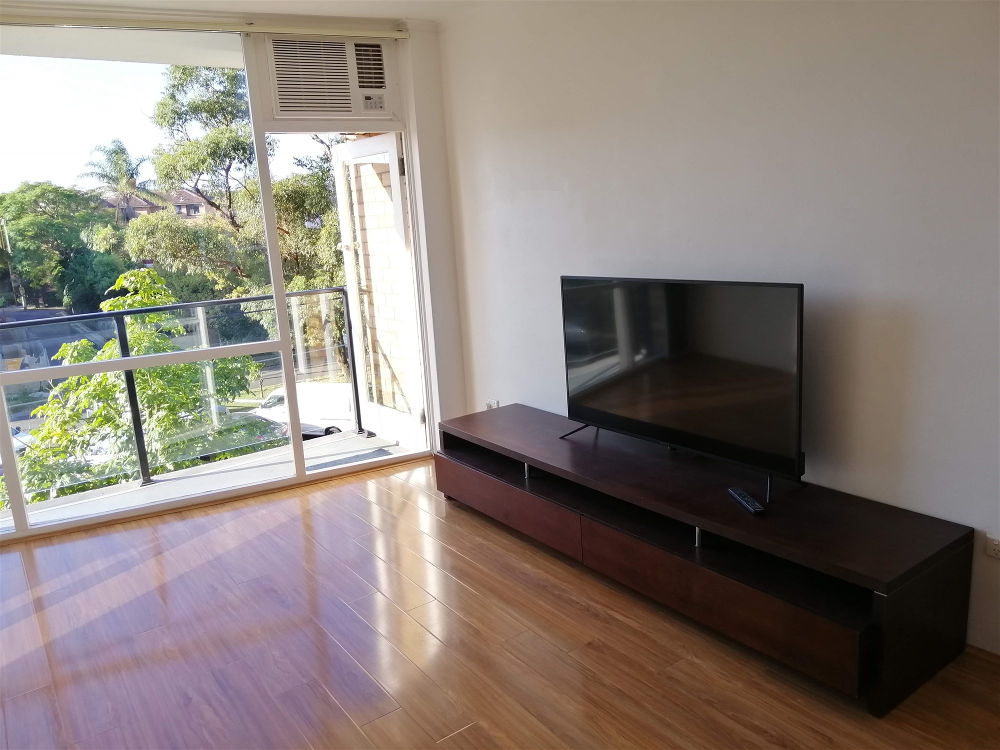 Renovated – An Amazing Location 7