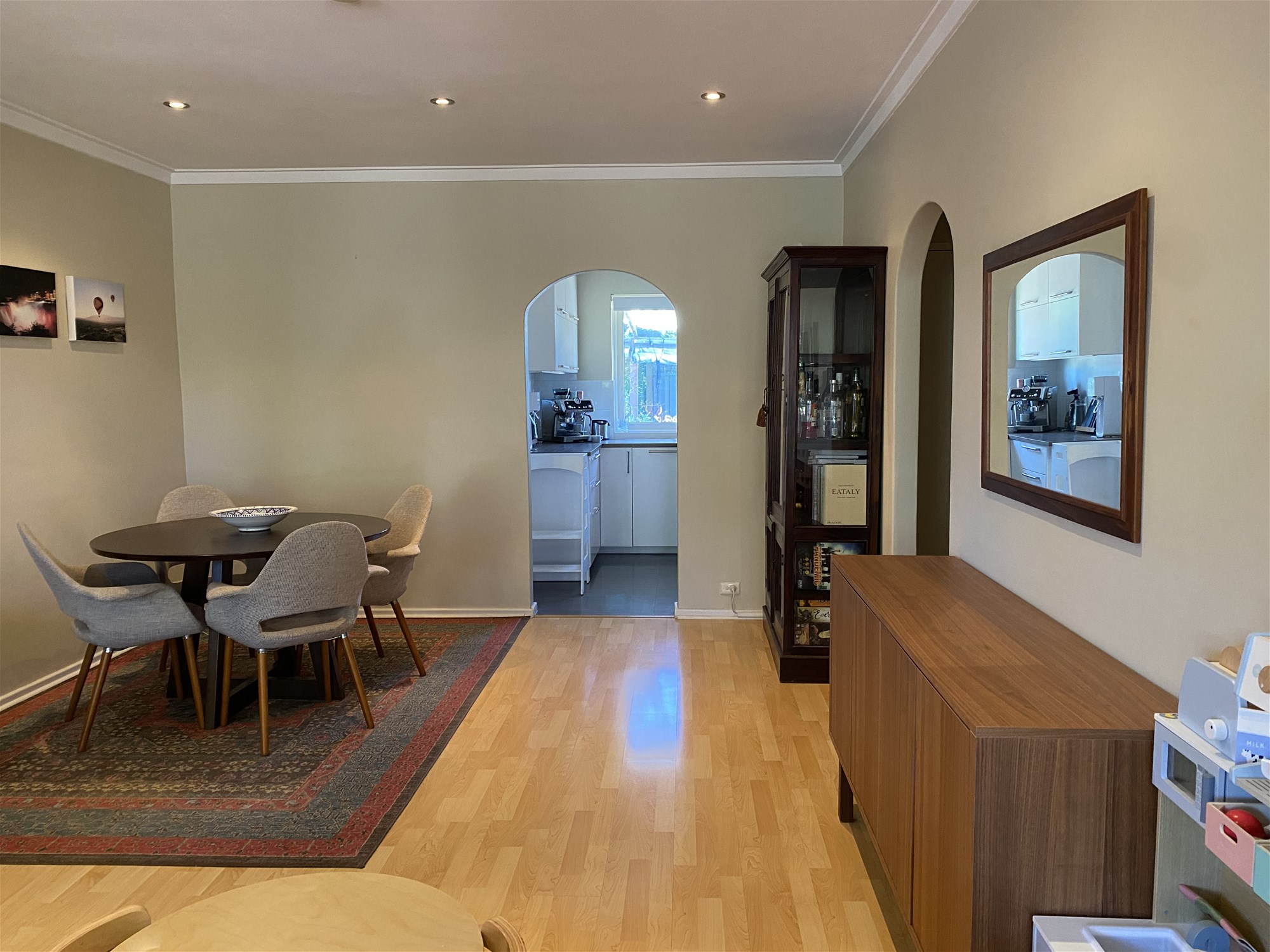 Welcome to 3/2 Susan Street 2