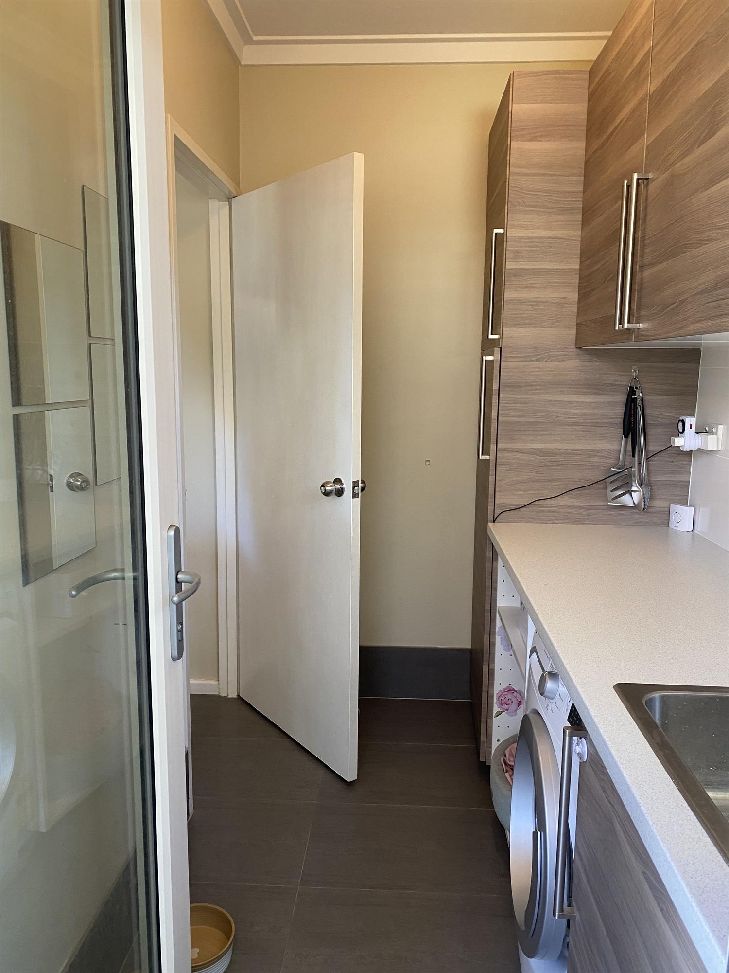Welcome to 3/2 Susan Street 9