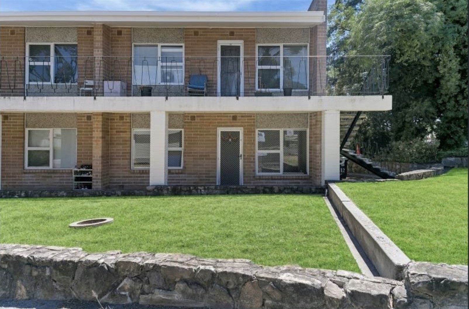 “Gorgeous Glenside Gem: Spacious and Modern Unit for Rent!”