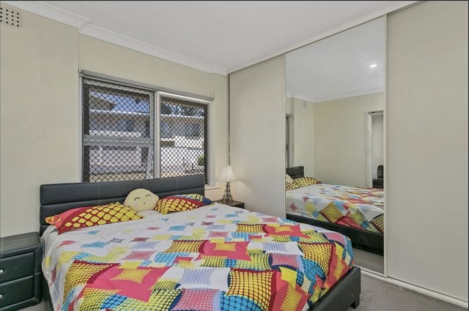 “Gorgeous Glenside Gem: Spacious and 7