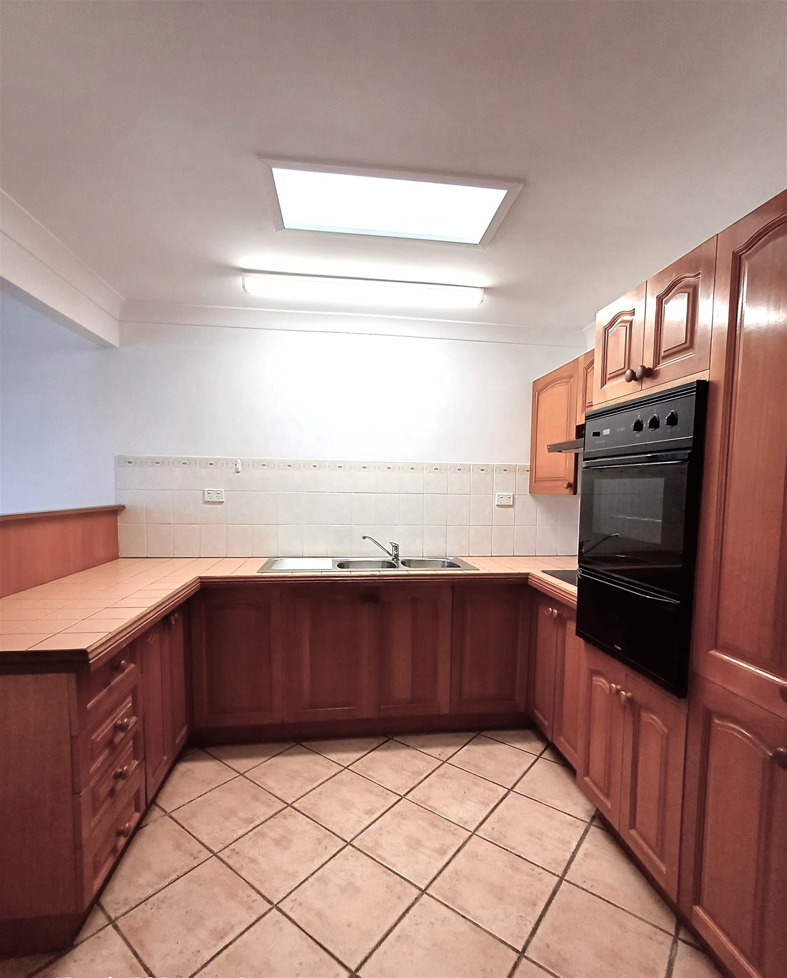 SPACIOUS 2 BEDROOM VILLA 4