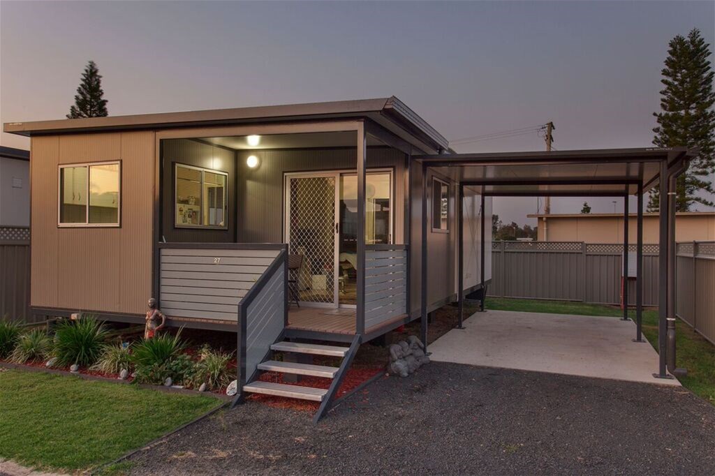 NEW HOME FOR RENT…NO BOND…NO CONTRACT… 40+ LIVING