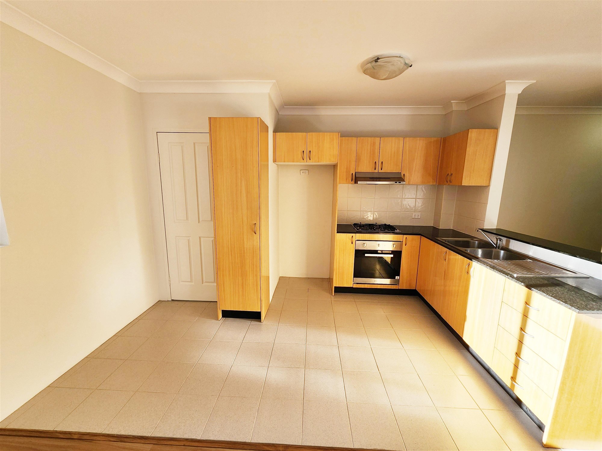 Fresh and Convenient Apartment 2