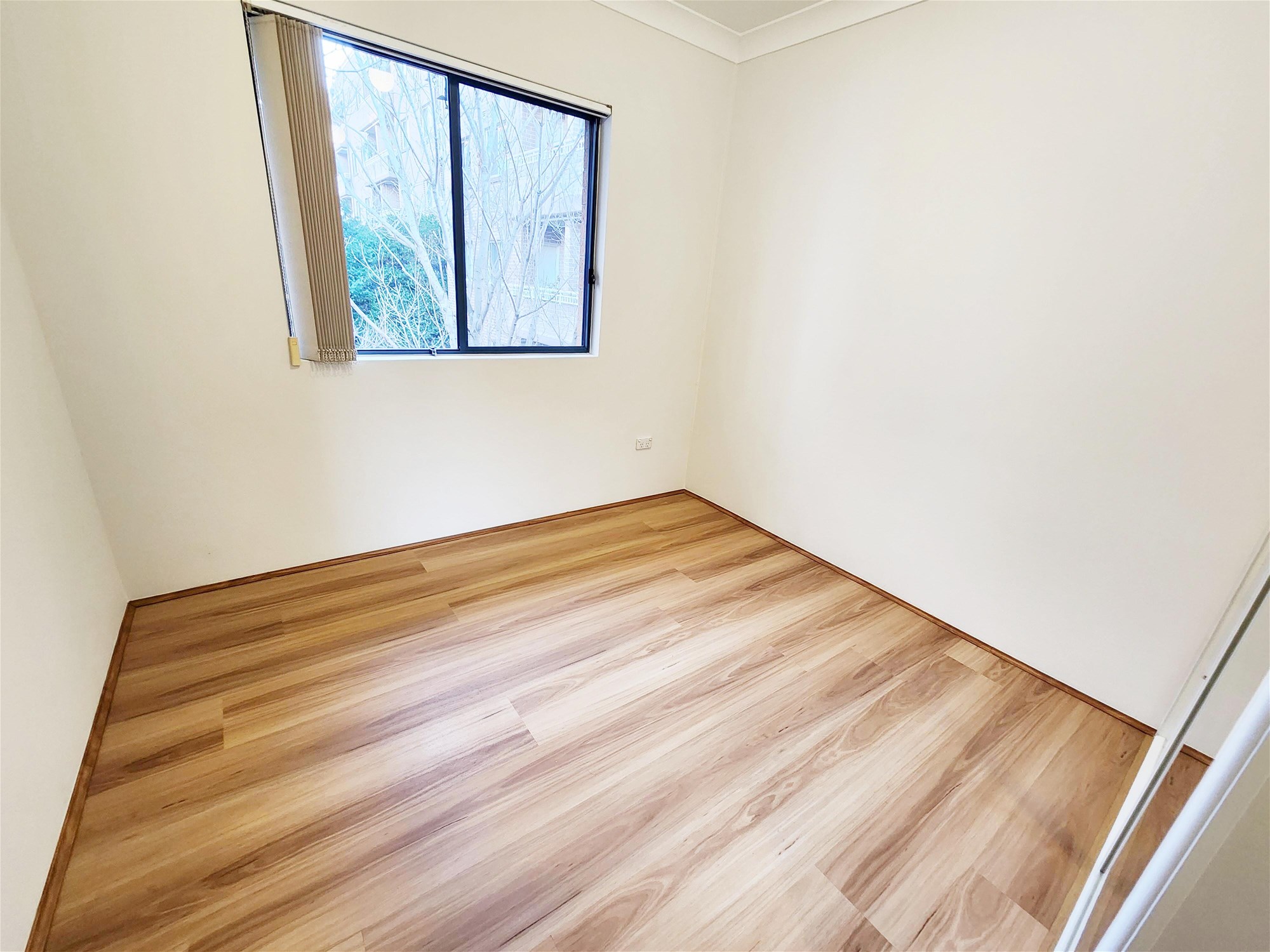 Fresh and Convenient Apartment 5