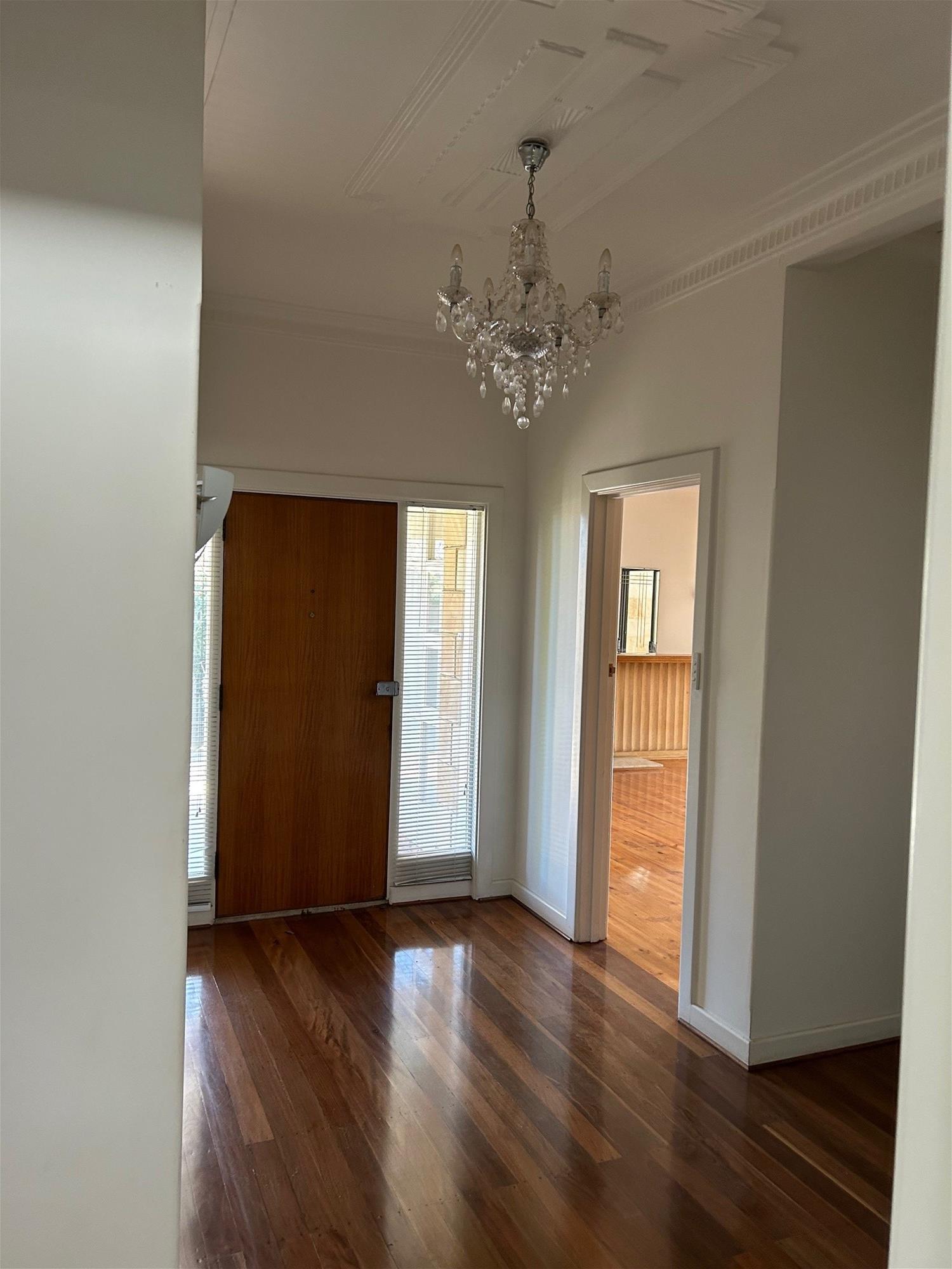 “Your Dream Home Awaits: Charming 8