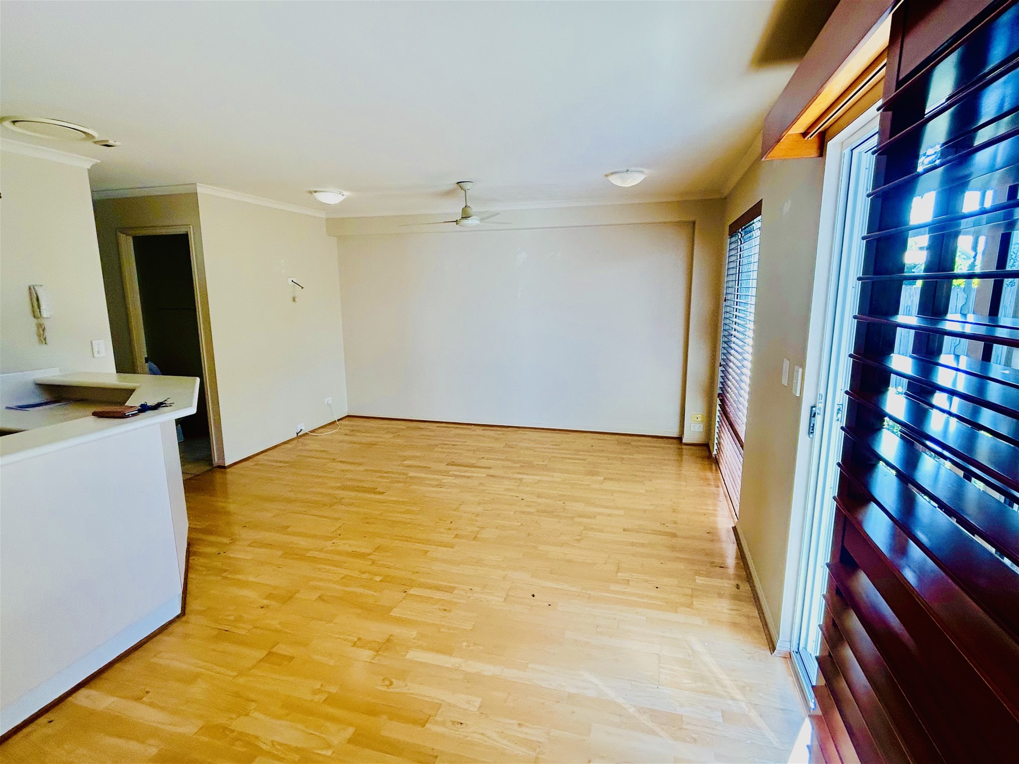 Beautiful Townhouse, Fantastic Location 4