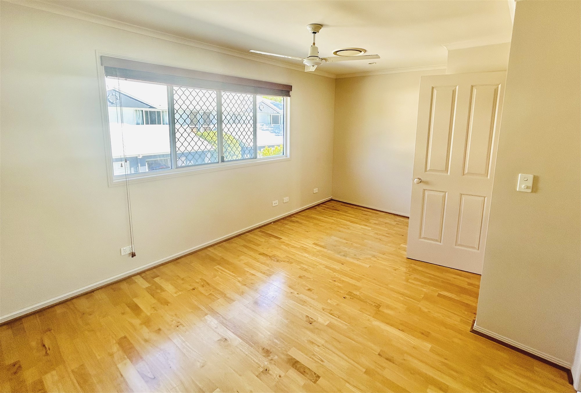 Beautiful Townhouse, Fantastic Location 14